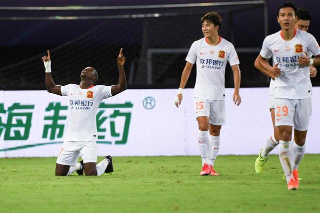 李凯尔首秀11分6篮板 中国男篮不敌意大利男篮